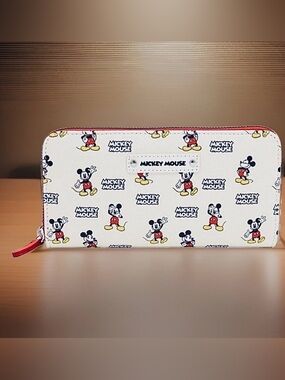 NEW w Tags Disney MICKEY MOUSE Long Wallet AOP White Zip-Around Clutch Purse